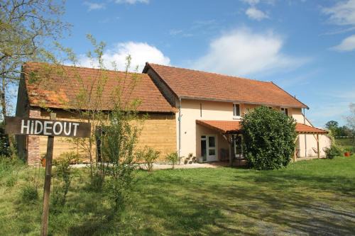 Cossaye House | Relax in this privately located farmhouse