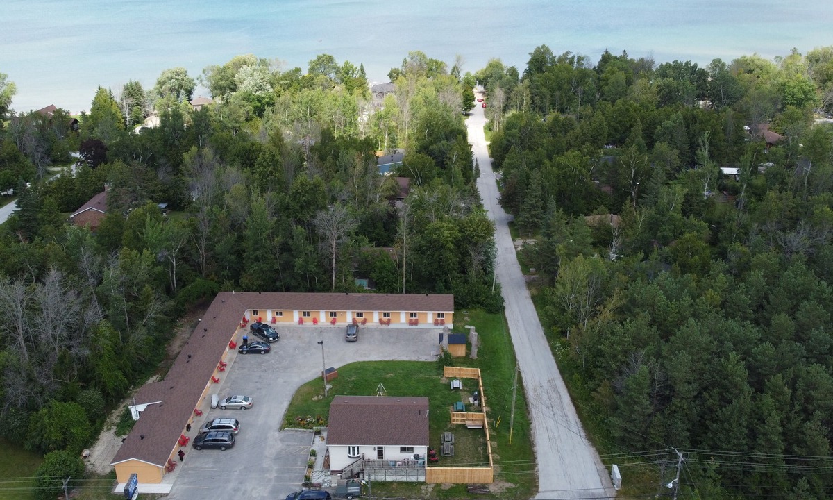 Clearview Township Hotel | Relax Inn Collingwood
