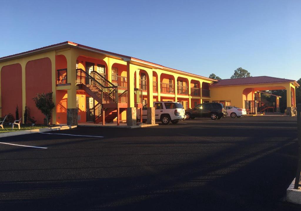 McRae Hotel | Relax Inn McRae