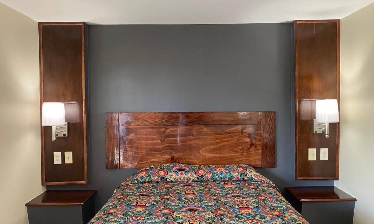 Sunshine Hotel | Relax Inn-Plaquemine