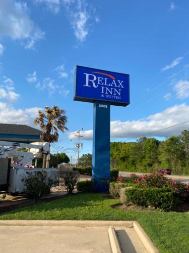 Angleton Hotel | Relax Inn & Suites