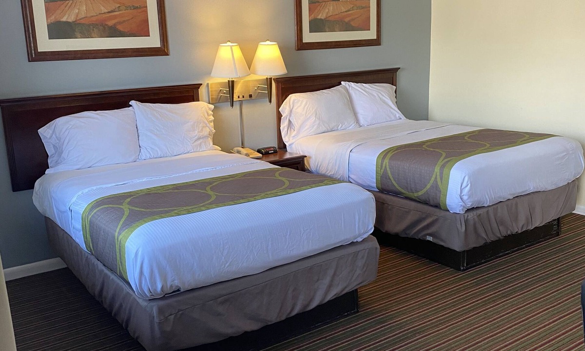 Brunswick Hotel | Relax Inn