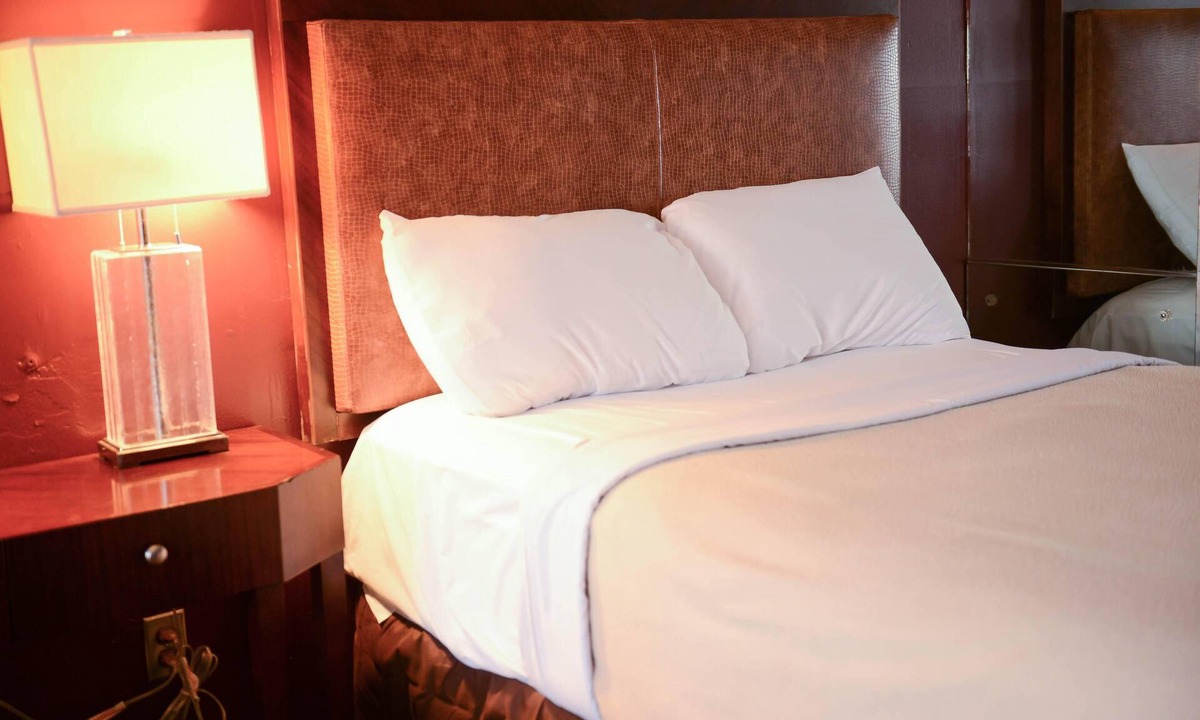 Martinsville Hotel | Relax Inn