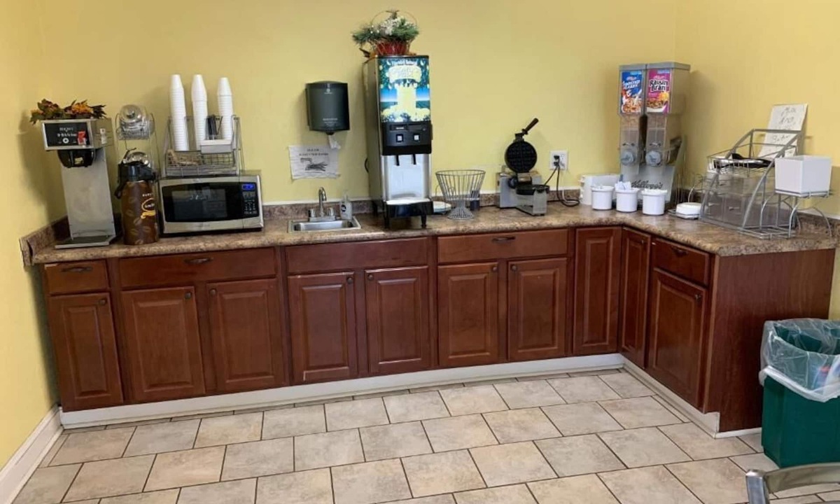 Shell Lake Hotel | Relax Inn