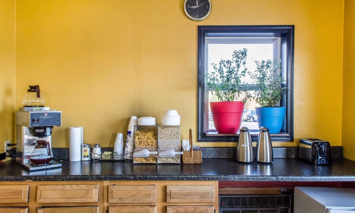 Lewisburg Hotel | Relax Inn