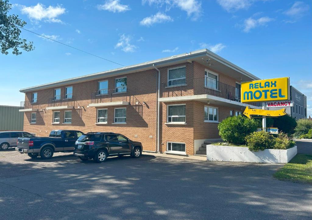 Thunder Bay Hotel | Relax Motel