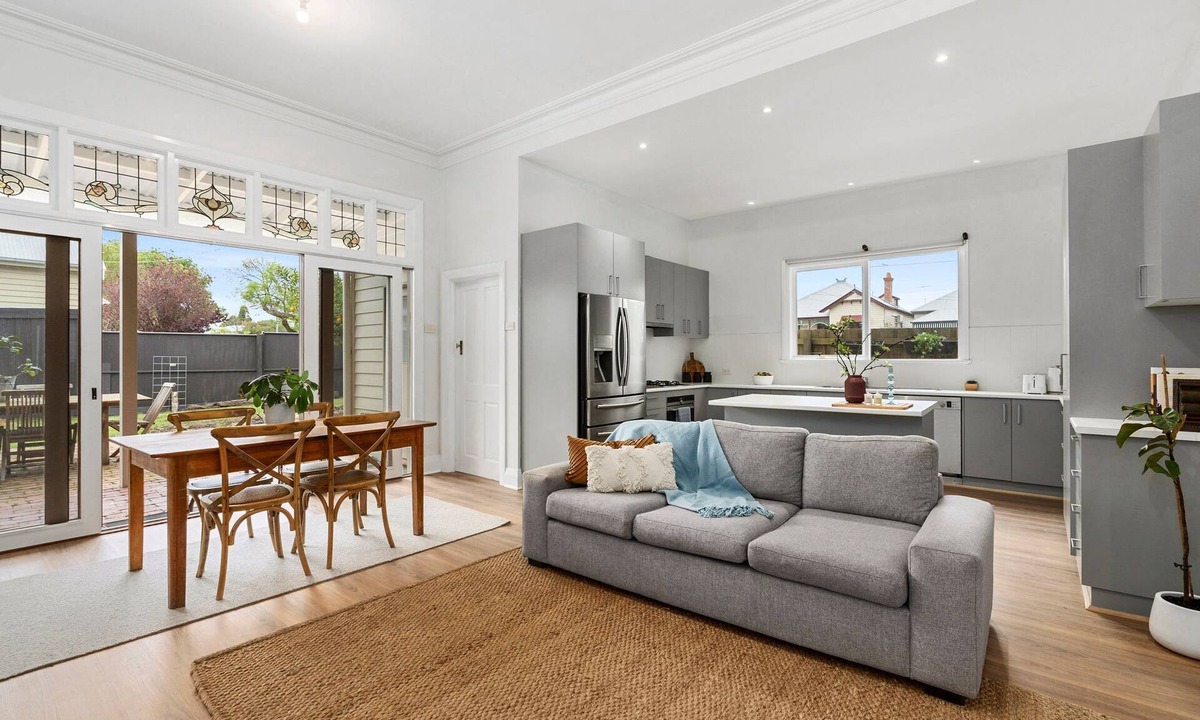 East Geelong House | Relax On Orchard