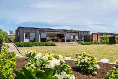 Martinborough House | Relax on the Deck