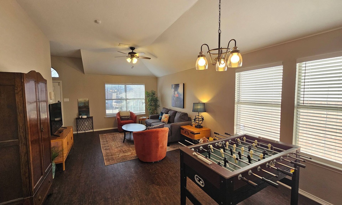 Dallas House | Relax & Play Dallas Home Sleeps 10 Near Parks & Attractions