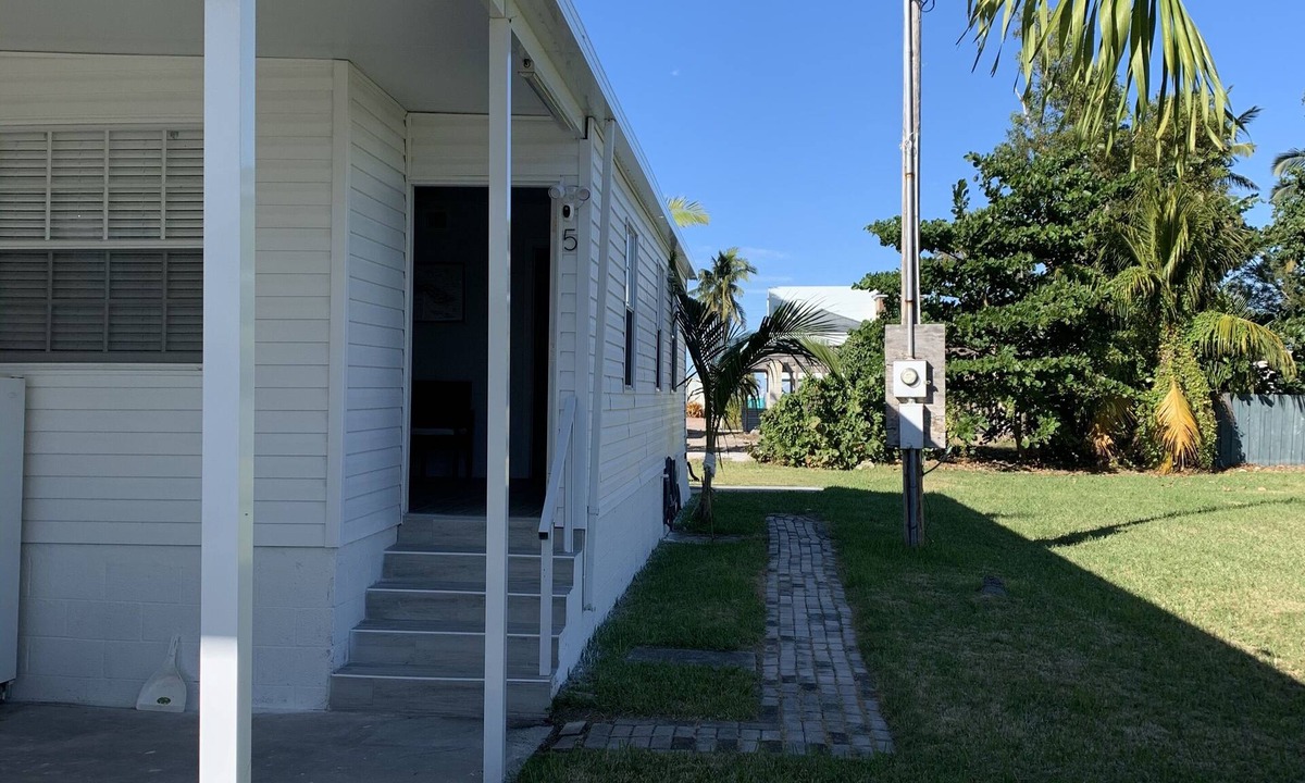 Twin Lakes House | RELAX POINT IN KEY LARGO