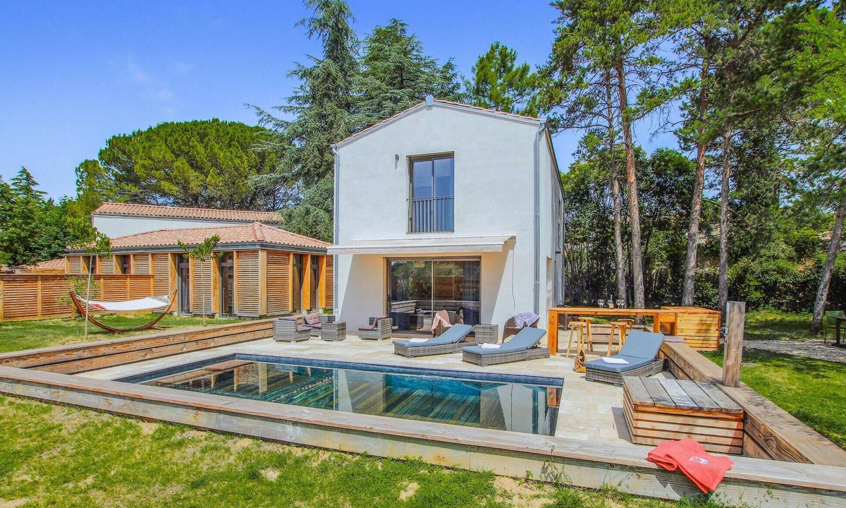 Vagnas House | Relax to the fullest in this idyllically located vacation home with pool.