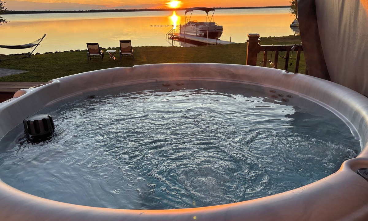 Saginaw House | Relax & Unwind - Cozy Waterfront Oasis Near Duluth