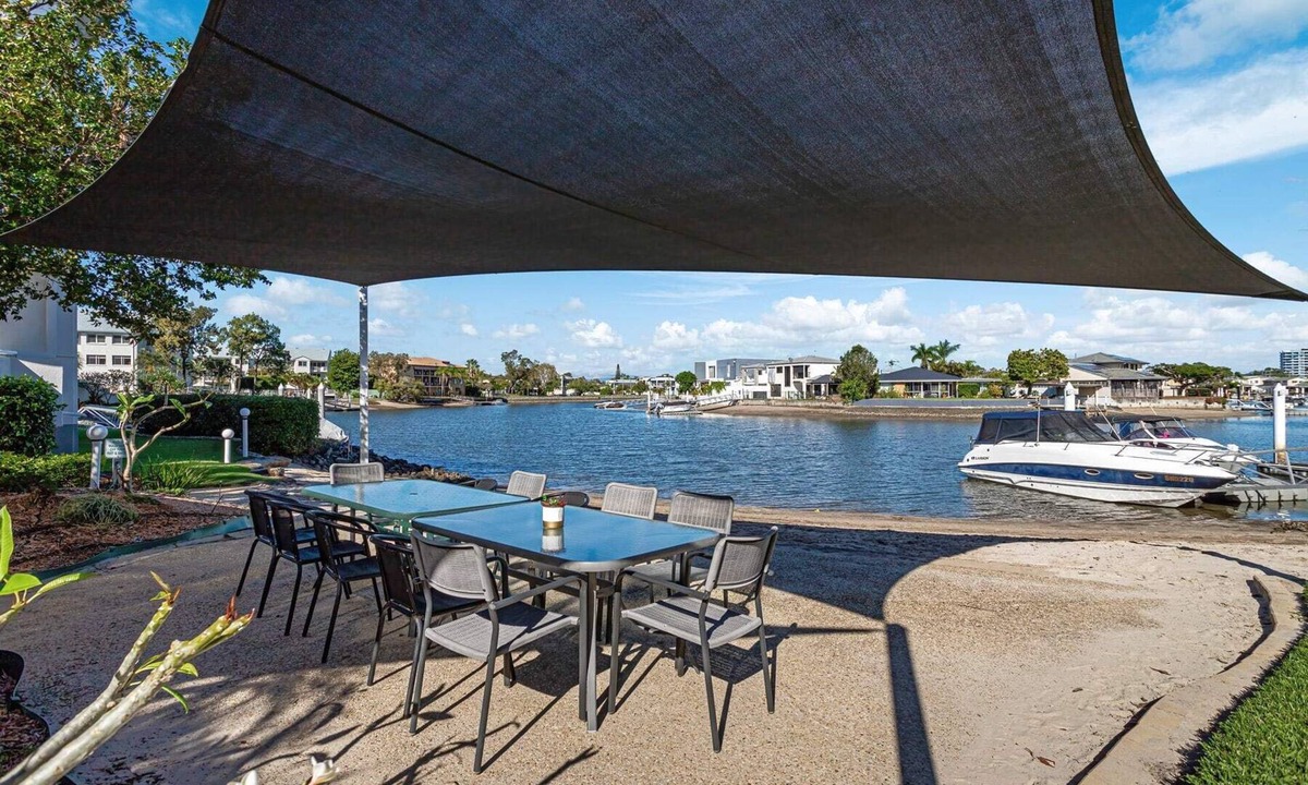 Biggera Waters Apartment | Relaxation Awaits at Runaway Cove