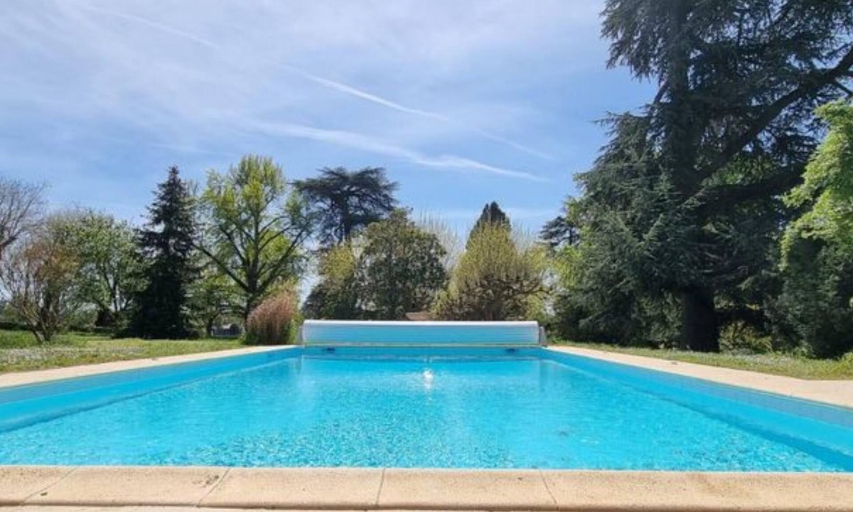 Valence Other | Relaxation or seminar in a Château with heated swimming pool. Magnificent estate.