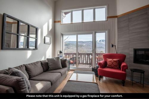 Mont-Tremblant House | Relaxed Chalet with Views of Mont-Tremblant