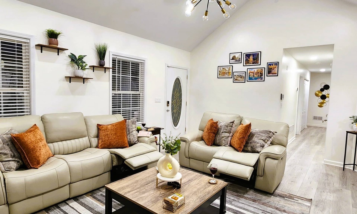 Acworth House | Relaxed Cozy Nest Oasis