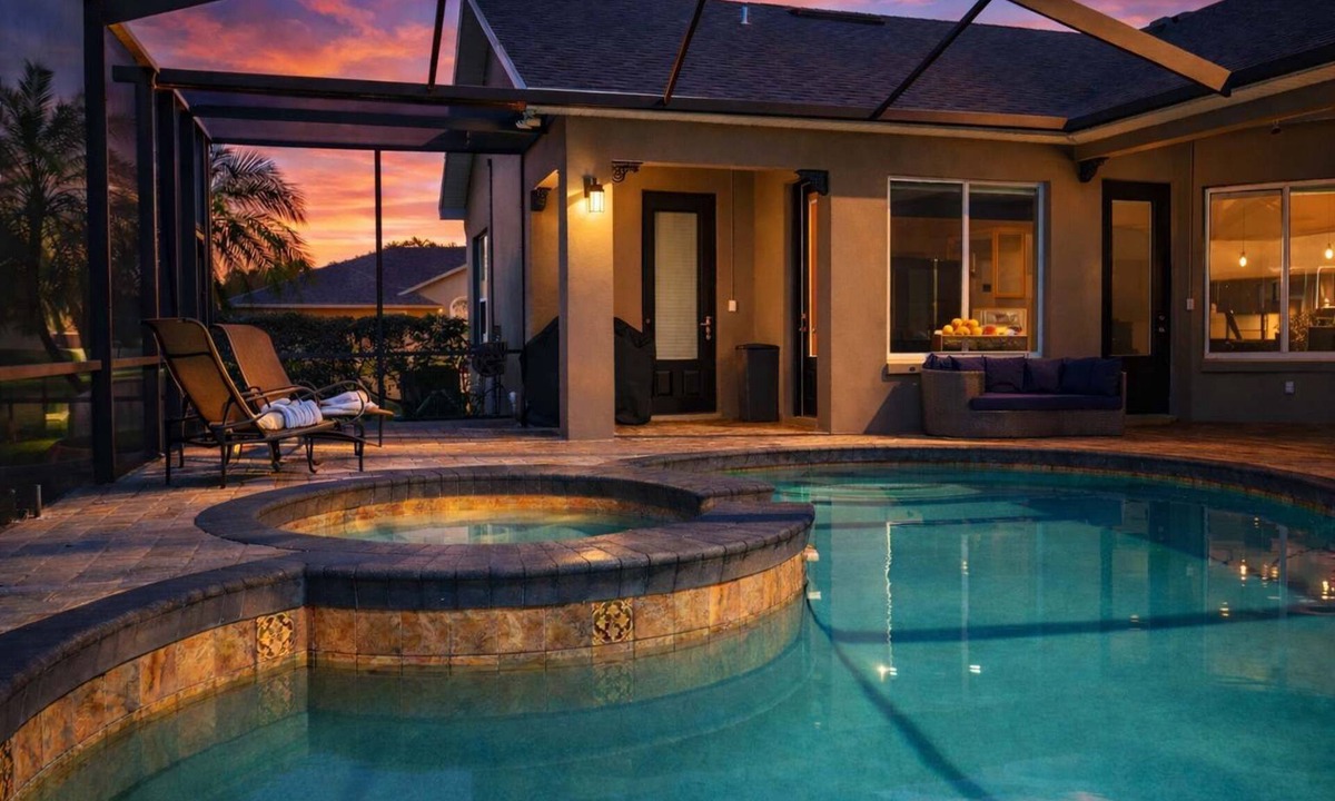 Lakeland Highlands House | Relaxed home w/pool, lanai & hot tub