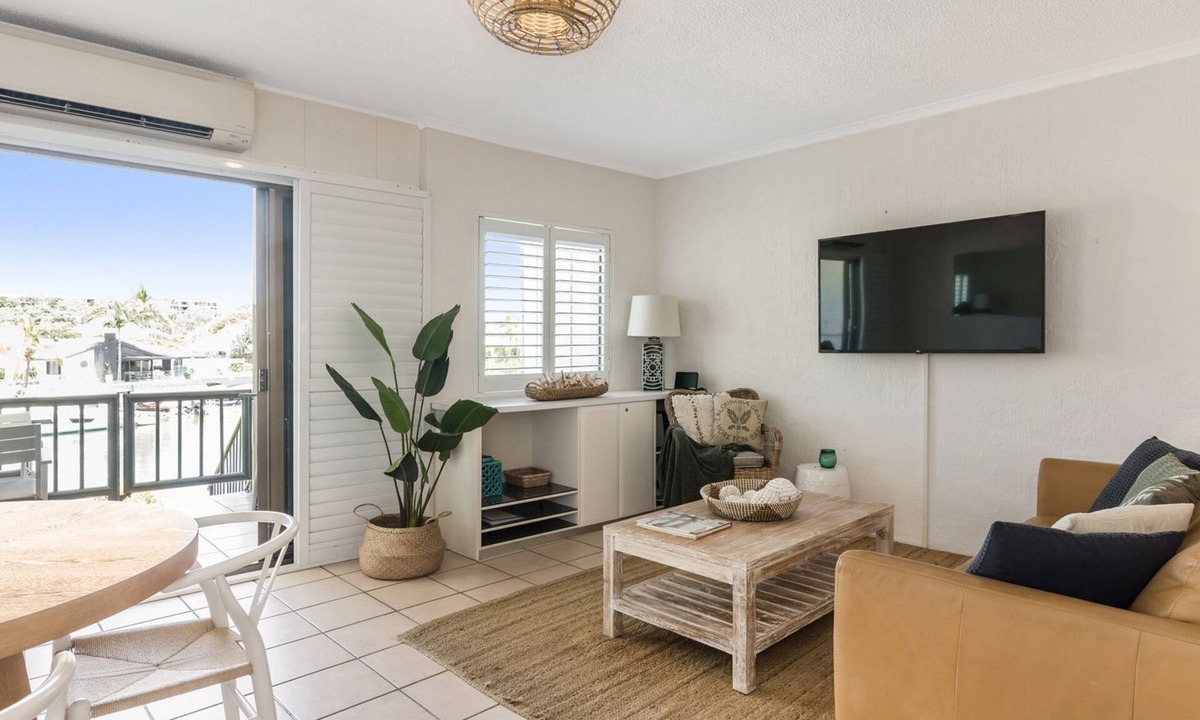 Noosa Heads Apartment | Relaxed Riverfront lifestyle