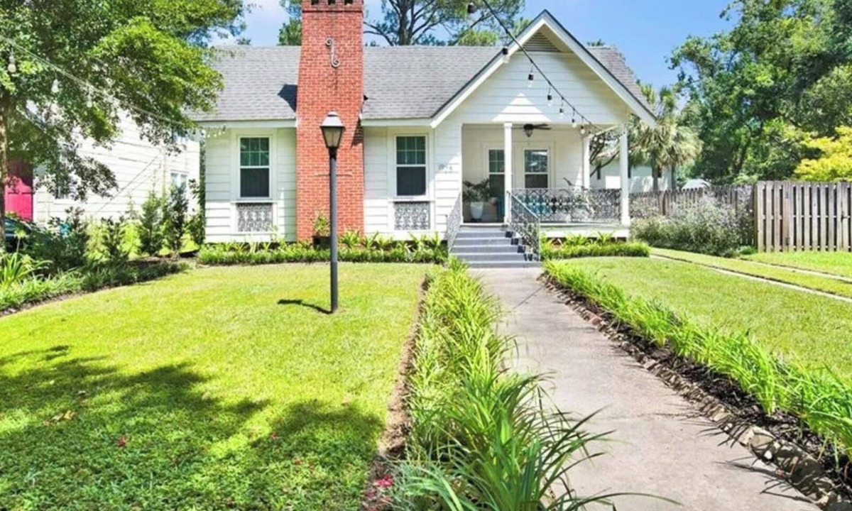 Mobile Cottage | Relaxed Stylish Cottage 5 min drive from downtown in Mobile
