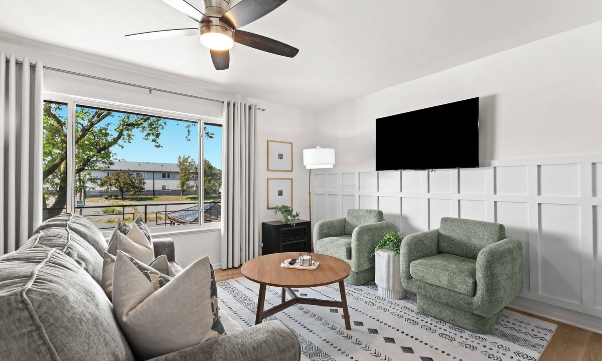 Royal Oak Apartment | Relaxing 1BR Retreat | King Bed | Royal Oak