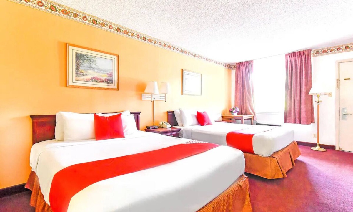Tyler Hotel | Relaxing 2 Double Rooms with Massage Option at Low Rates