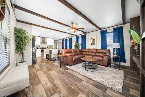 Copperas Cove Villa | Relaxing 3Bedroom 2bath Getaway at Joy Drive-In Movie