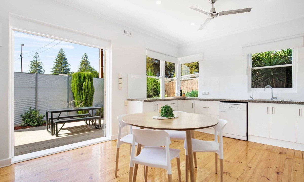 Grange House | Relaxing 3BR Beachside Haven | Grange