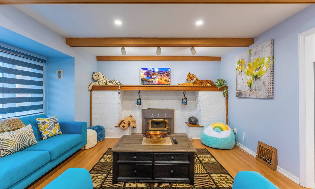 Mount Hope House | Relaxing 4B Home ~ Near Hamilton Airport - Comfort