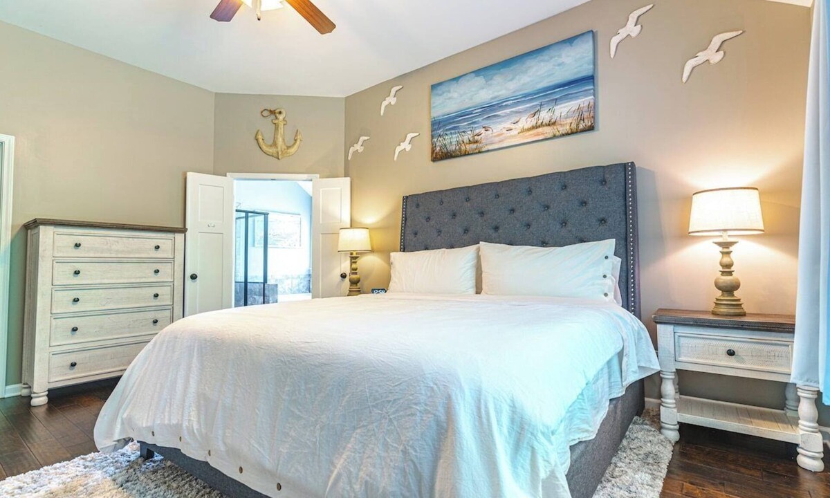 Gunter Afs House | Relaxing 4BR Stay | East Montgomery + King Beds