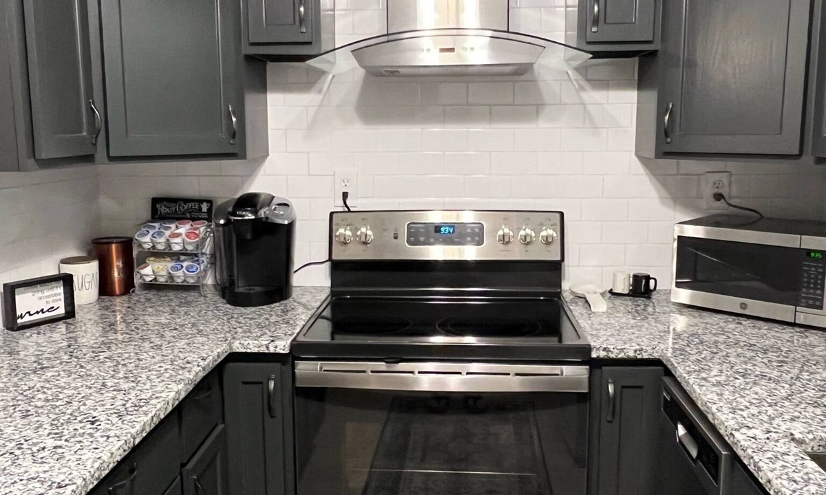 College Station Other | Relaxing Aggieland Acres - Farmhouse close to West Campus/Rellis