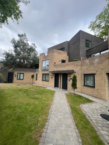 Brixton Hill Apartment | Relaxing and modern apartment