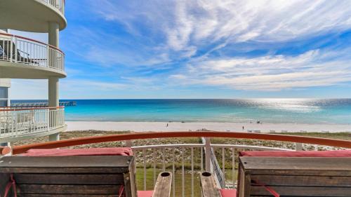 Navarre Beach Apartment | Relaxing beachfront retreat