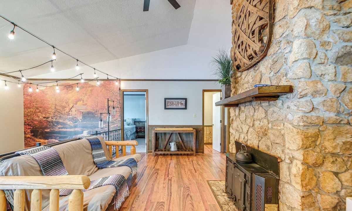Louisburg Cabin | Relaxing Cabin Retreat w/Games! Louisbug Hideaway