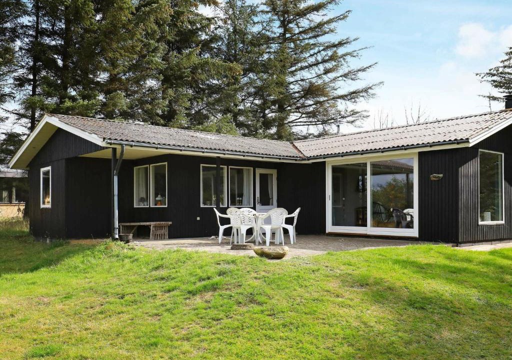 Spøttrup House | Relaxing Holiday Home in Spottrup with Terrace