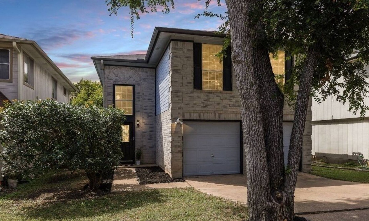 Los Indios House | Relaxing Home in North Austin