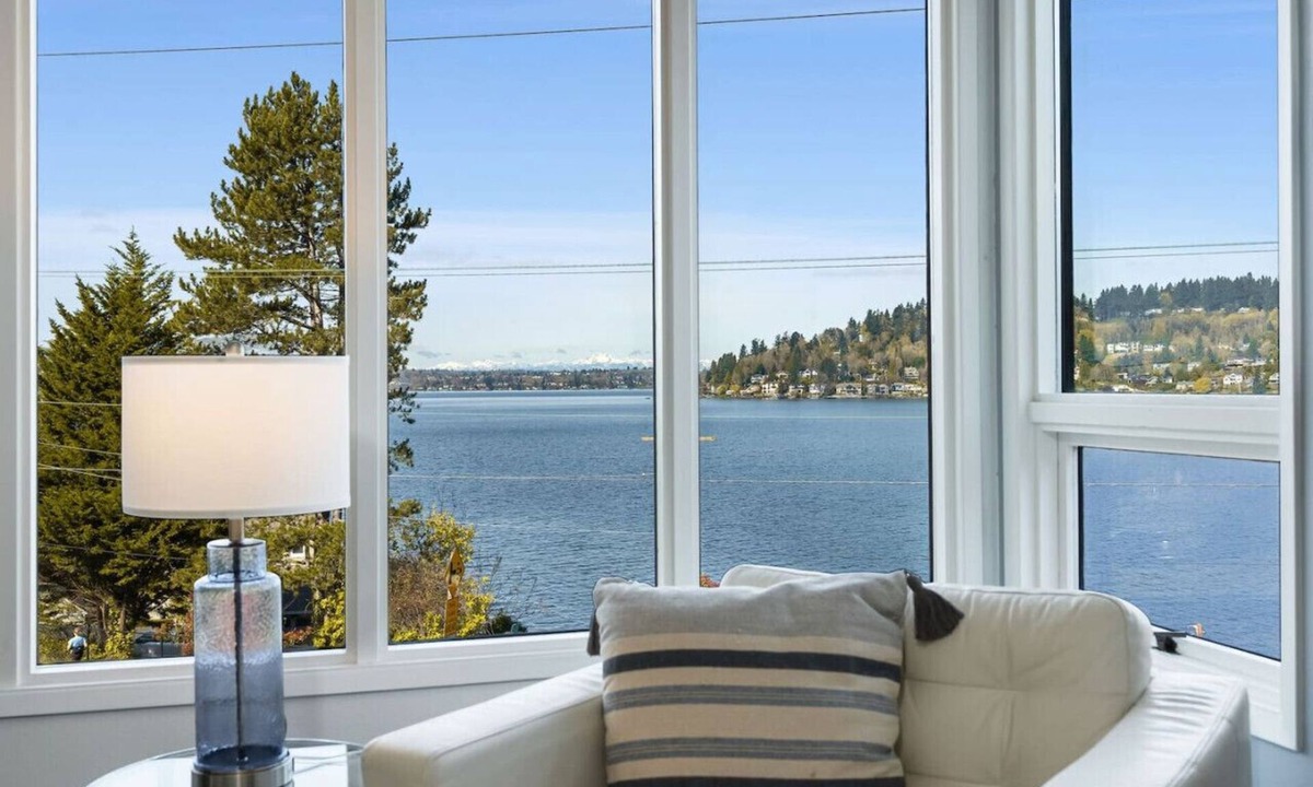 Kennydale Apartment | Relaxing Lakeside Haven