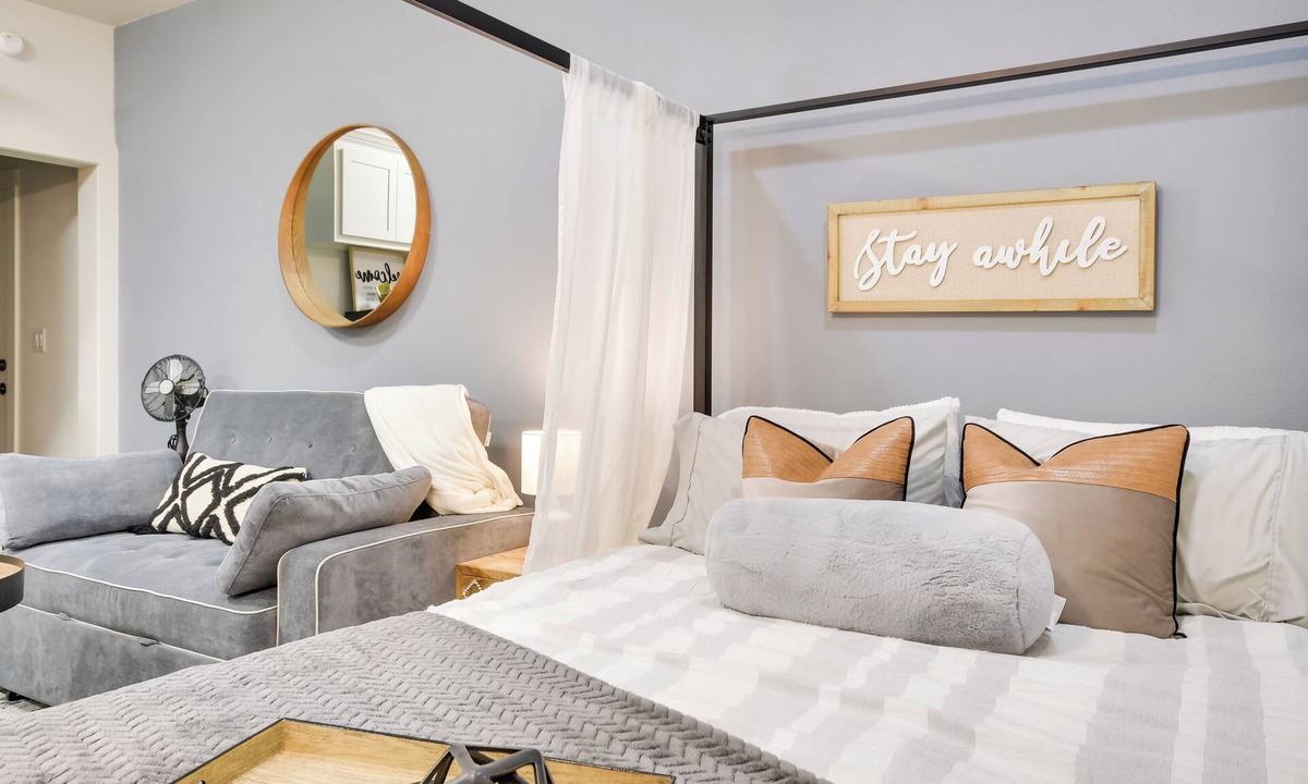 Lubbock Apartment | Relaxing Lubbock Studio ~ 6 Mi to Texas Tech