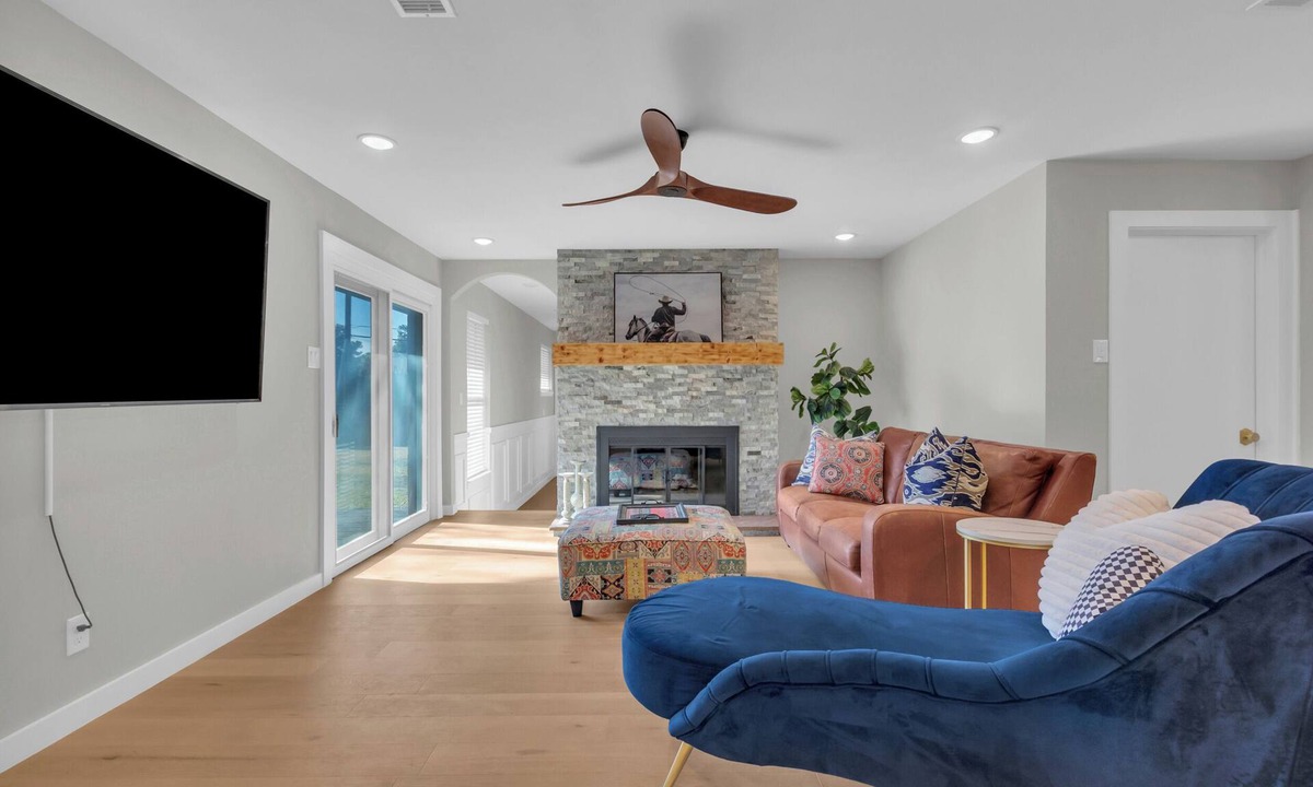 North Dallas House | Relaxing LUXURY Dallas Escape Near Preston Hollow