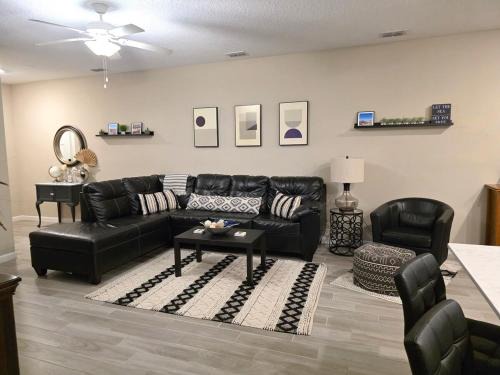 North Beach House | Relaxing Modern 3 BR Home - Queen Bd - North JAX
