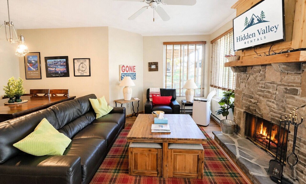 Hidden Valley Condo | 🌿 Relaxing Mountain Condo w/Pool Access, Fireplace & Private Deck