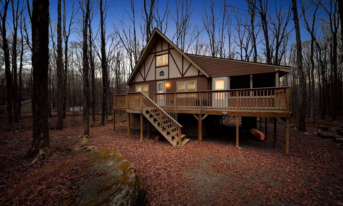 Thornhurst House | Relaxing Mountain Escape w/Game Room & Deck