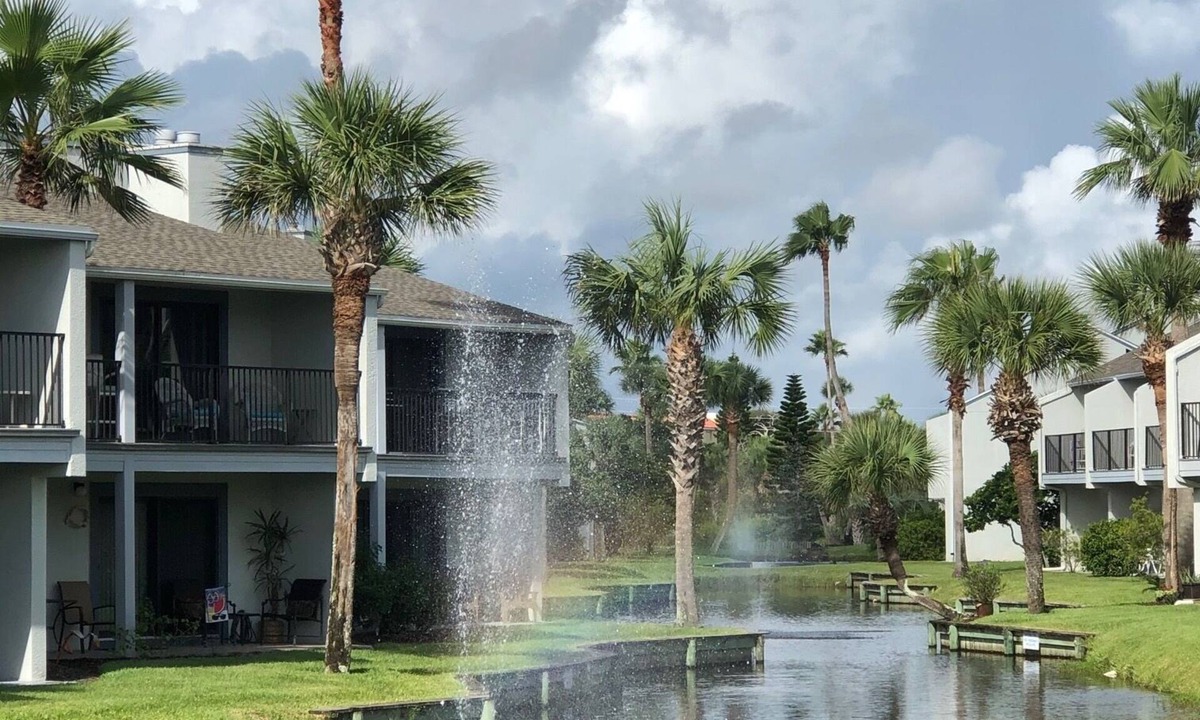 St. Augustine Beach Condo | Relaxing Ocean View Getaway: Sea Winds Beach Condo.