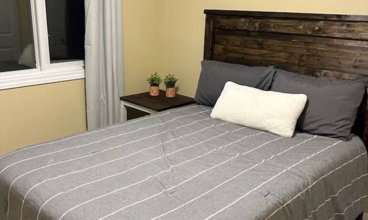 Longlac Apartment | Relaxing quaint full 3 bedroom!