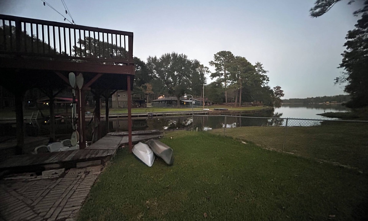 Conroe House | Relaxing Quiet Home on a Private Lake with a Pool