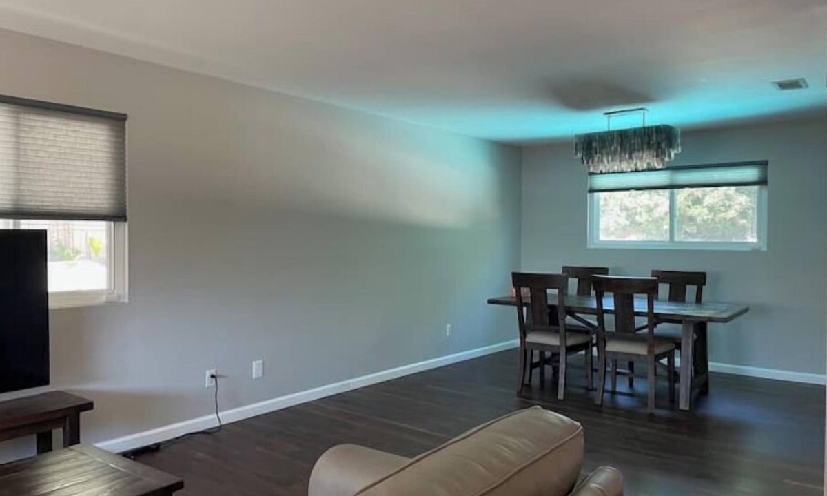 Winter Gardens House | Relaxing Retreat - Pool, Deck & RV Parking