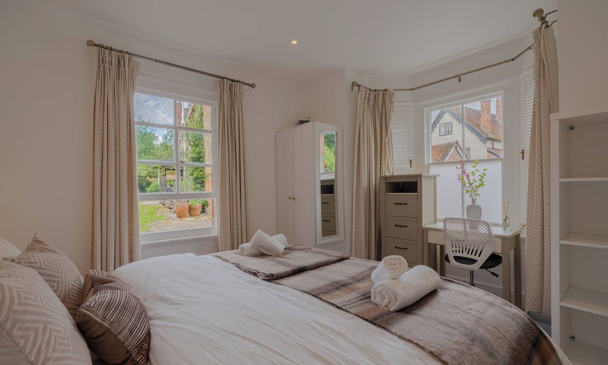 Newbury Cottage | Relaxing Riverfront Cottage with nPrivate Terrace