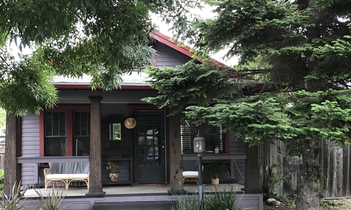 Martinez House | Relaxing San Francisco Bay Area Bungalow