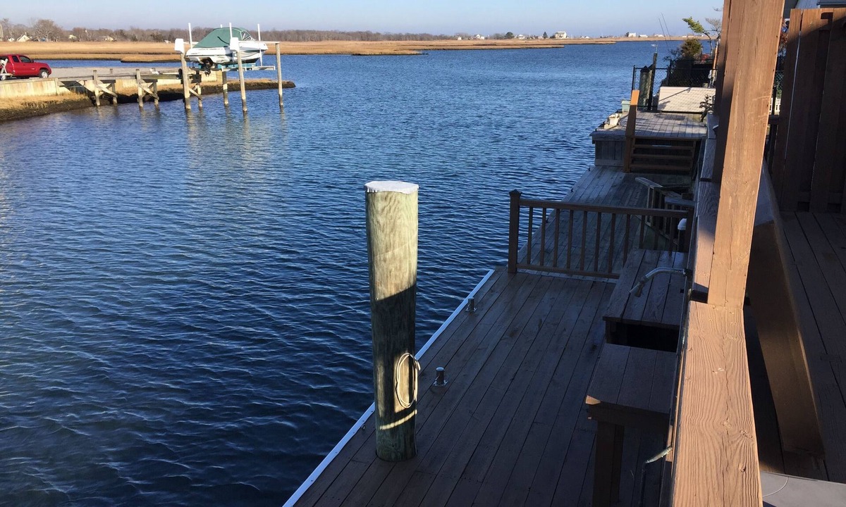 Shirley House | Relaxing Smith Point Beach House on private canal