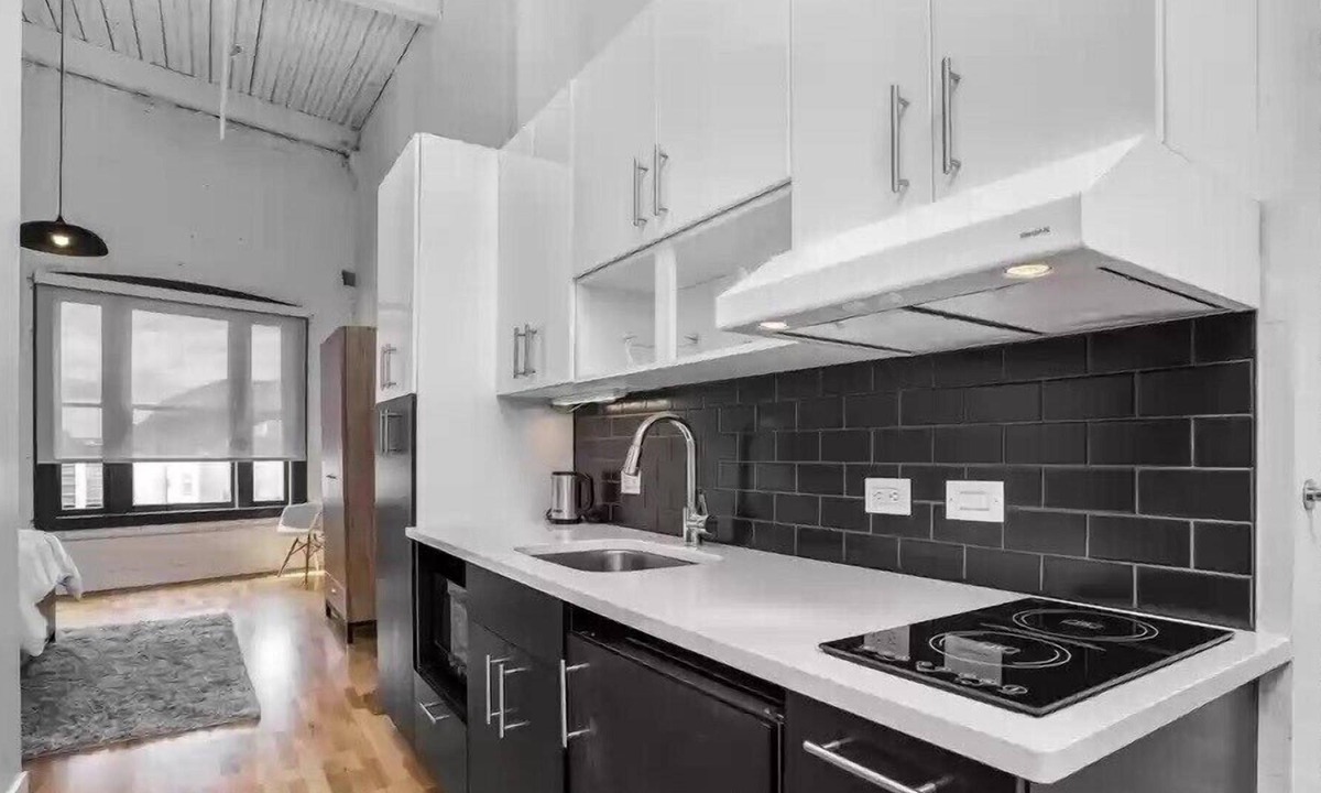 Downtown Hartford Apartment | Relaxing Space Downtown - Parking Included - Next To XL Center