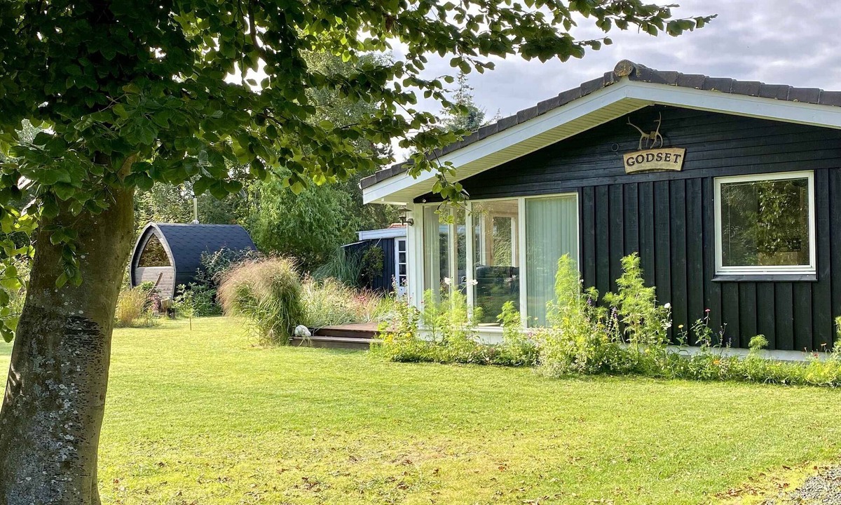 Kramnitse House | Relaxing Stay by the Beach Nature